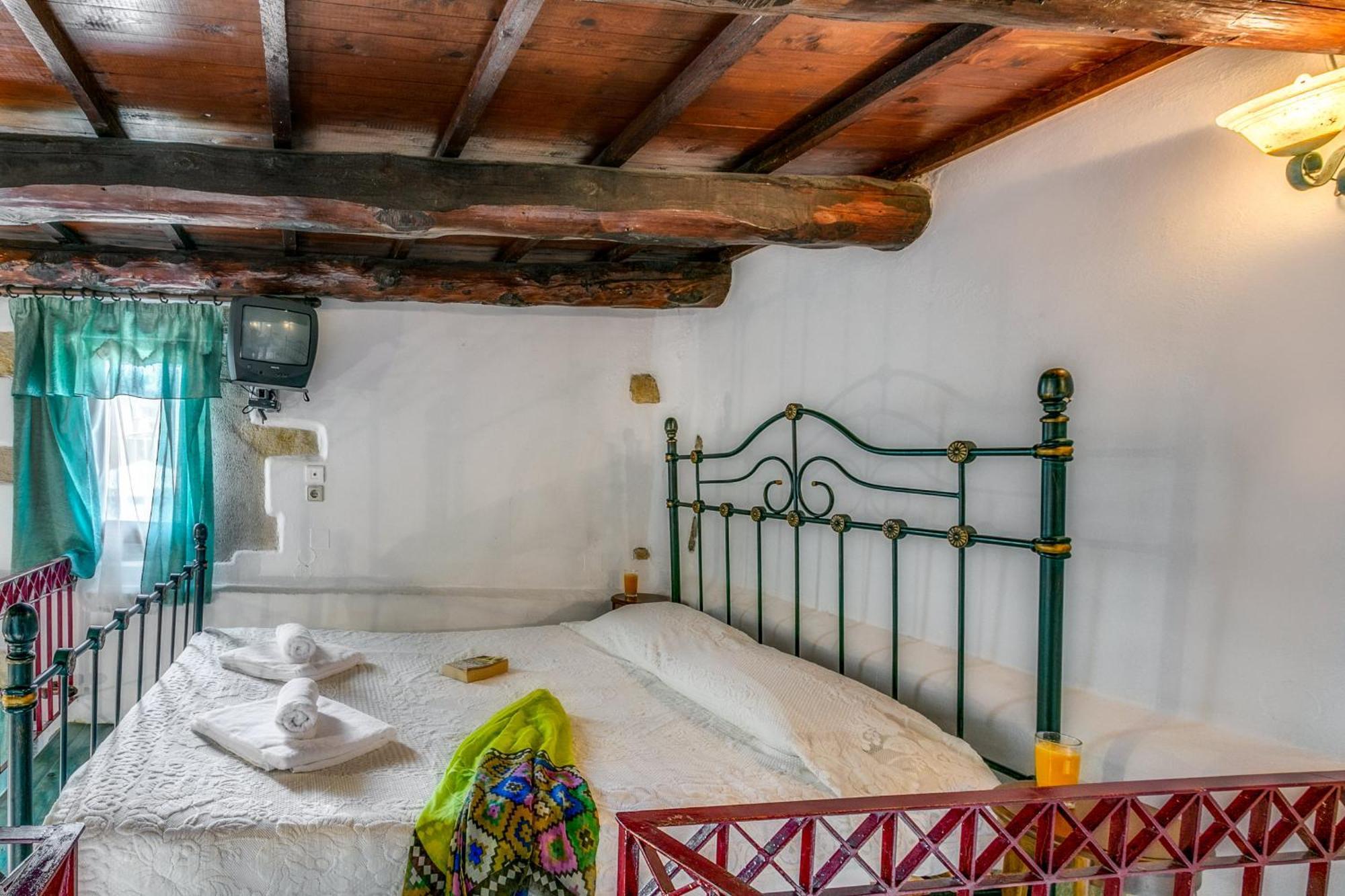 Ifigenia Rooms By Marios Ханья Экстерьер фото